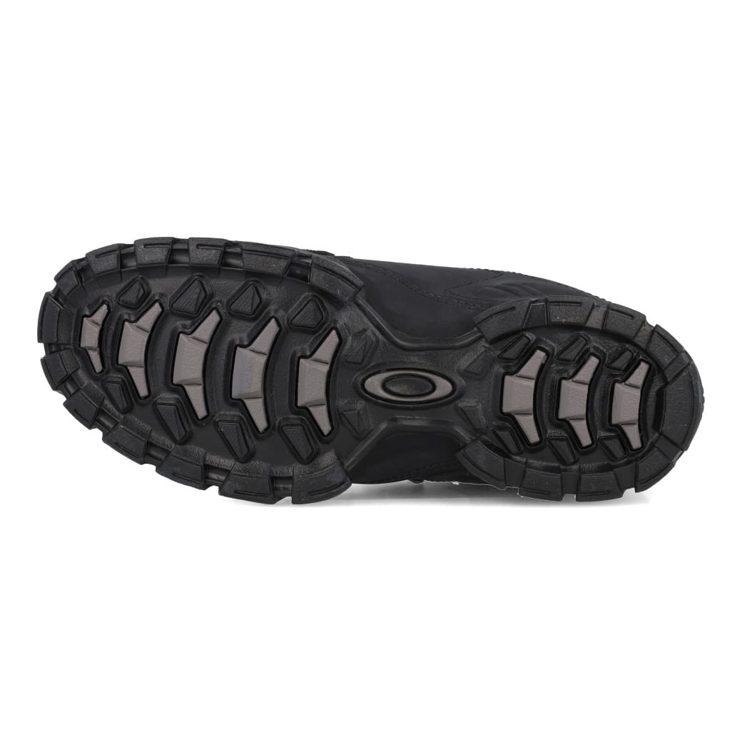 OAKLEY TENIS STRATUS SKULL FOF100624-001 Preto COURO_7__